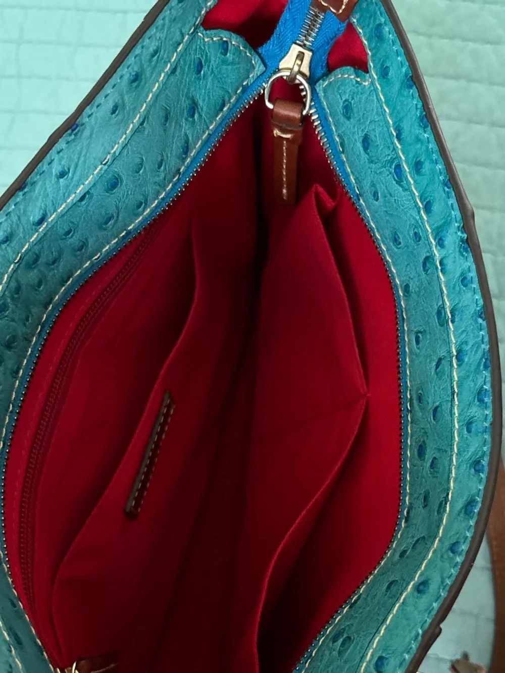 Dooney & Bourke this gorgeous